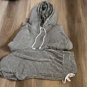 Cozy Beachy black and white Soft Lounge Set